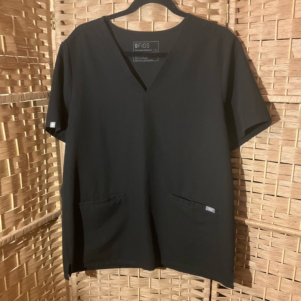 Figs Black Casma Scrub Top